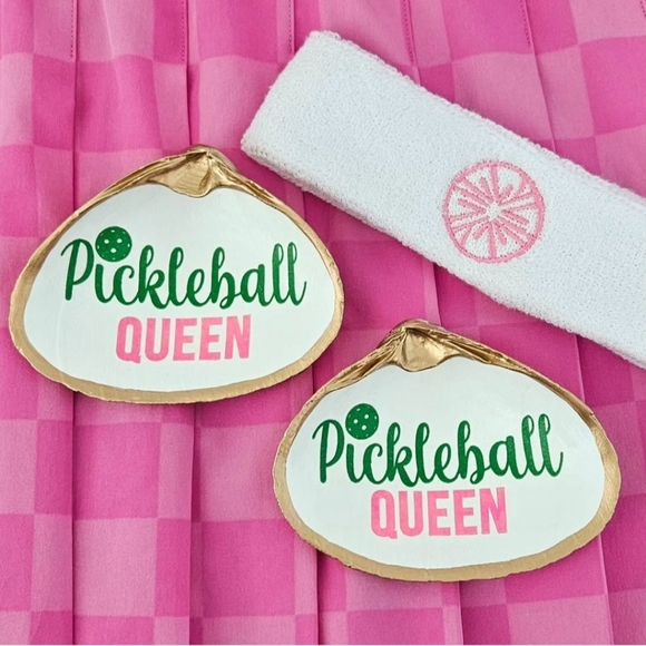 Pickleball Queen Clamshell - Picture 2 of 5